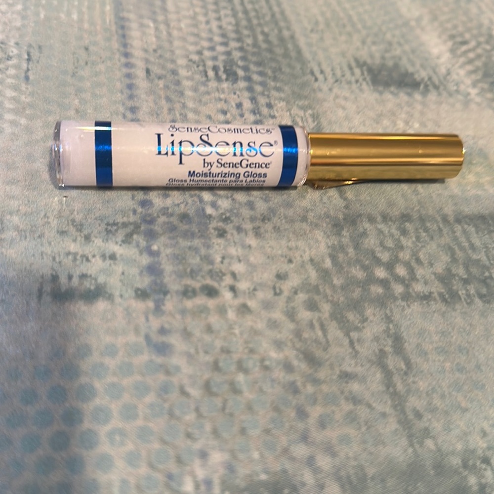 Lip sense matte gloss sealed